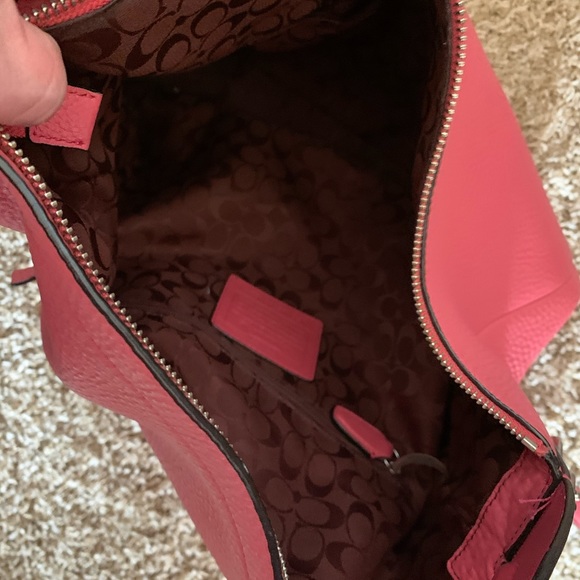 Coach pink leather shirt or long strap bag - Picture 2 of 5
